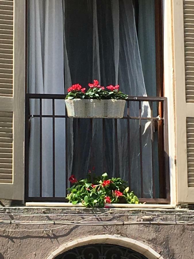 Bed and Breakfast 4 In Piazza Сорсо Экстерьер фото